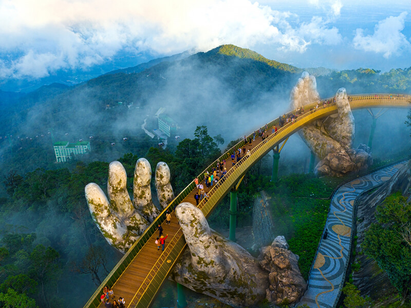 EXPLORE HANOI & DANANG
